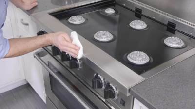 وصفة تنظيف البوتاجاز السريعة .. تعرفي عليها