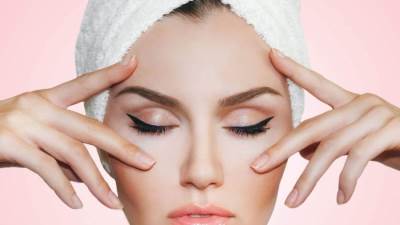 وصفة لتفتيح البشرة وإزالة الحبوب .. تعرفي عليها