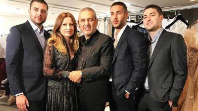 بالصورة .. كيف كان شكل أولاد إيلي صعب وهم صغار؟