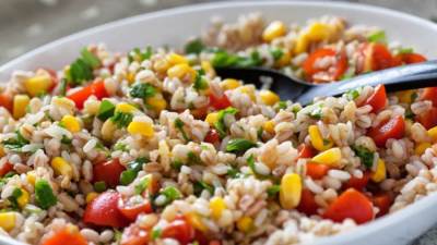 تعرفي على سلطة الأرز الصالحة للرجيم