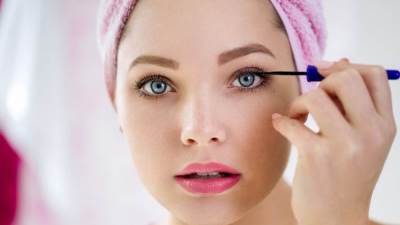 مكياج للشابات ذوات البشرة البيضاء 