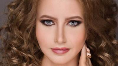 للمرة الأولى .. الإعلامية المثيرة للجدل مي العيدان تحكي قصة وفاة والدتها