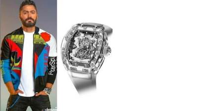 مصنوعة من الياقوت .. سعر ساعة تامر حسني