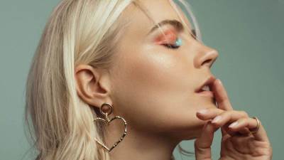 8 باليت لظل العيون مثالية لفصل الخريف