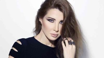 شاهد .. نانسى عجرم متألقة فى إطلالة صباحية