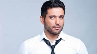 شاهد .. هدية والدة حسن الرداد له في المولد النبوي