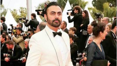 النجم محمد كريم يتعرض لحادث سير في كاليفورنيا