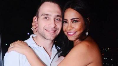 شيرين عبد الوهاب توضح مدى صحة تدخل حسام حبيب فى معاملاتها المالية!