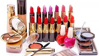 منتجات المكياج السامة تضر بشرتك وجهازك المناعي