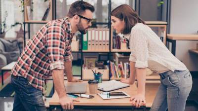 إليكِ ما لا يمكن أن تتسامح فيه المرأة القوية عندما تكون في علاقة معك  