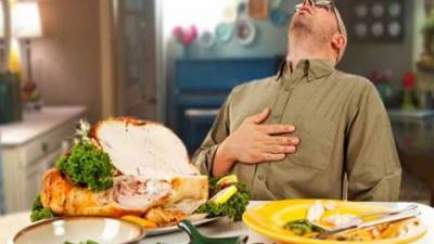 أطعمة تسبب التهابات وحرقان المعدة