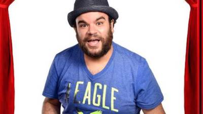 الفنان محمد عبد الرحمن يفوز بجائزة أفضل "كوميديان"