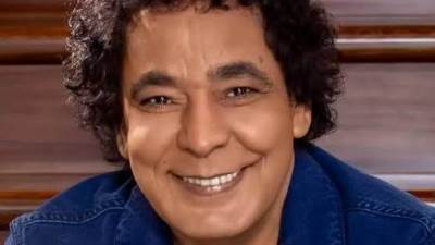 تعرفي على اخر التطورات الصحية للفنان محمد منير