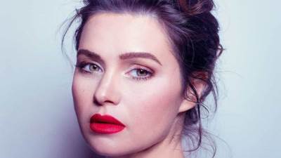 هل ستقاضي يسرا اللوزي المتنمر ببنتها؟