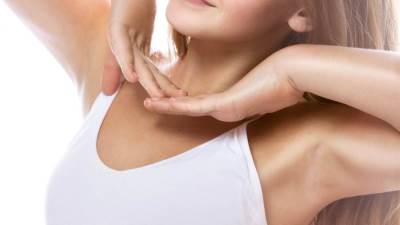3 عادات خاطئة تسبب اسمرار الإبط