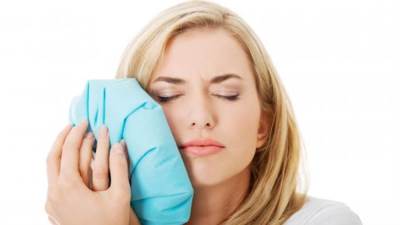 إحذر .. انتفاخ اللثة فوق الضرس ونصائح للاعتناء بأسنانك