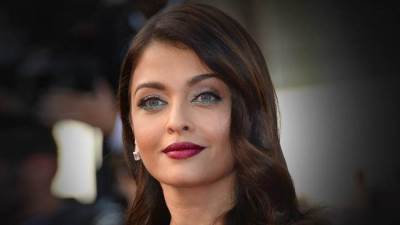 رغم بلوغها الـ47 عاماً.. تعرفي على سر شباب وحيوية آيشواريا راي بالخطوات