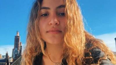 شاهد .. كنزي عمرو دياب ترقص في الشارع