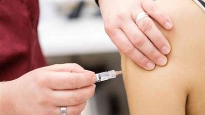 أبرزها للتجسس والعقم....خرافات كورونا أغرب من الخيال .. تعرف عليها