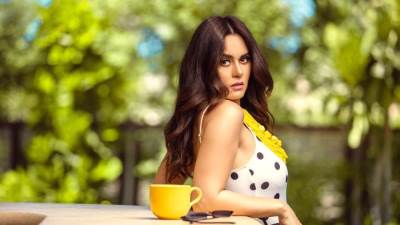 رشا مهدي تتألق من داخل منزلها