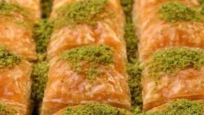 البقلاوة بطعم رائع وافضل من الجاهزة