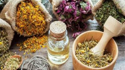 لفقد الوزن بسرعة .. أضيفي أعشاب الأيورفيدا إلى نظامك الغذائي