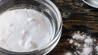 بدلًا من المعجنات والكعك.. تعرف على الاستخدامات الصحية لـ بيكربونات الصوديوم