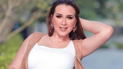  أسما شريف منير تستعرض جمالها بمكياج جذاب