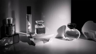 بعيدا عن زجاجة العطر هناك وسائل أخرى تمنحك عطرا لا يقاوم وتحافظ على جمالك