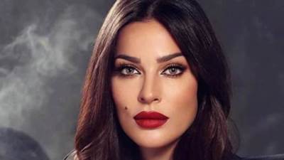 نادين نجيم تكشف عن صور أبنتها معلقه" أميرة ديزني"