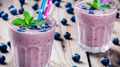 سموذي بلو بيري بالليمون صحي وغير تقليدي