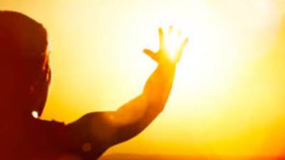 بعد ارتفاع درجات الحرارة.. كيف نواجه موجة الطقس السئ؟