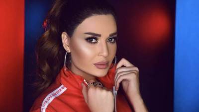 سيرين عبد النور تخطف الأنظار بفستان شفاف