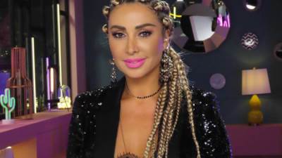 جويل مردينيان تتألق برفقة شقيقتها .. أيهما أجمل؟