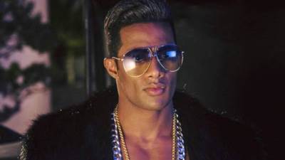 هل تسبب محمد رمضان في وقف مسلسل أحمس لعمرو يوسف؟