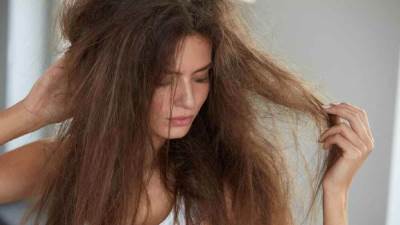 8 وصفات طبيعية لعلاج تساقط الشعر