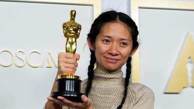 لأول مرة .. امرأة آسيوية تفوز بجائزة أوسكار
