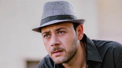 وفاة والد محمد على رزق ودخوله في حالة بكاء هيستيرية