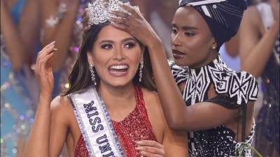 أندريا ميزا تتوج ملكة جمال الكون 2021