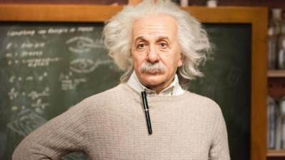 13 حقيقة تخص ألبرت آينشتاين أخبري أطفالك عنها