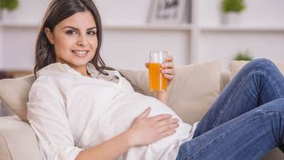 للحامل 3 مشروبات مهمة للتخلص من السموم