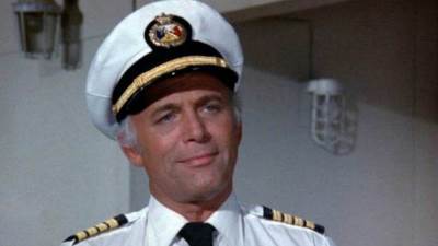 وفاة بطل "سوبر مان" نيد بيتي