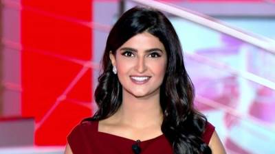 علا الفارس بإطلالة شتوية في تونس