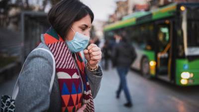 دراسة: الناجون من كورونا قد يصابون مجددا بسلالات ألفا وبيتا