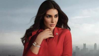 ياسمين صبري تستعرض رشاقتها فى الجيم