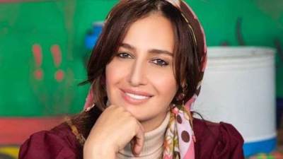 إعلامية عراقية تسخر بقسوة من قرار اعتزال حلا شيحة..(تفاصيل)