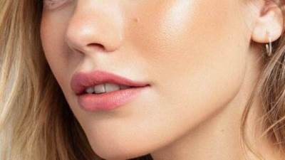 تألقى فى العيد .. من كولكشن أحمر الشفاه المضاد للتجاعيد بألوان جذابة