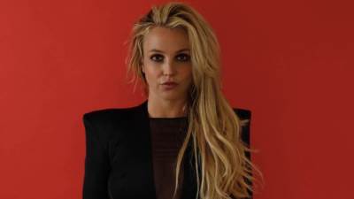 بسبب وصاية والدها .. بريتني سبيرز تتوسل باكية!