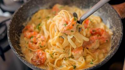 أسهل طريقة لعمل الباستا بالجمبري 