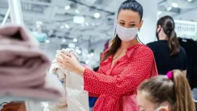 4 أماكن يجب ارتداء الكمامة فيها للوقاية من كورونا حتى لو خدت التطعيم